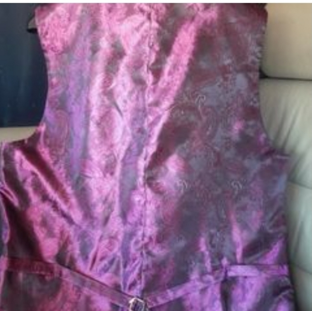 Brand new vest suit 100 pcs for 3$ each